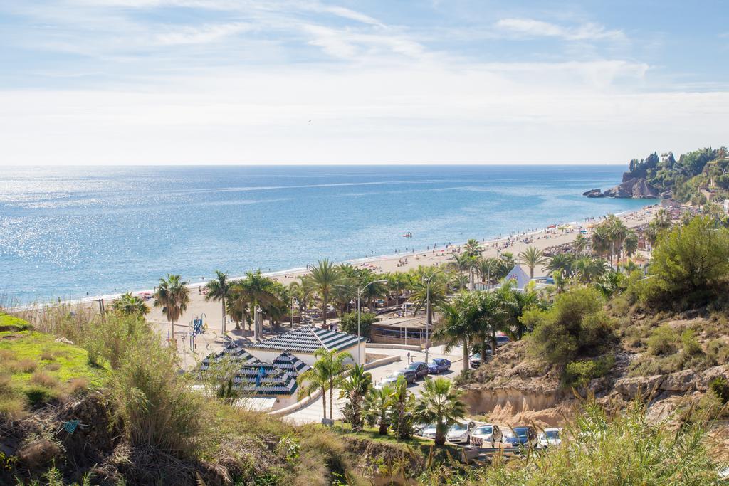 At Almoraide Rooms Suites (Adults Only) Nerja Bagian luar foto