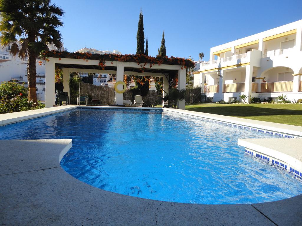 At Almoraide Rooms Suites (Adults Only) Nerja Bagian luar foto