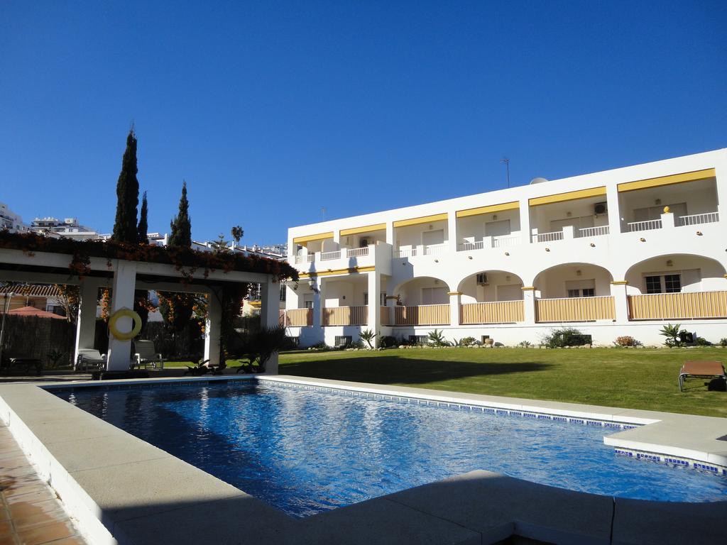 At Almoraide Rooms Suites (Adults Only) Nerja Bagian luar foto