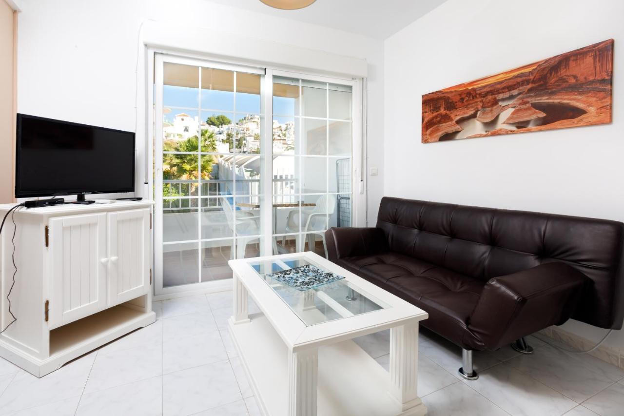 At Almoraide Rooms Suites (Adults Only) Nerja Bagian luar foto