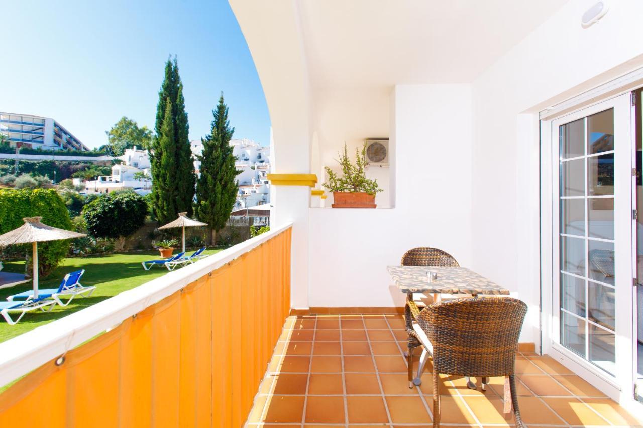 At Almoraide Rooms Suites (Adults Only) Nerja Bagian luar foto