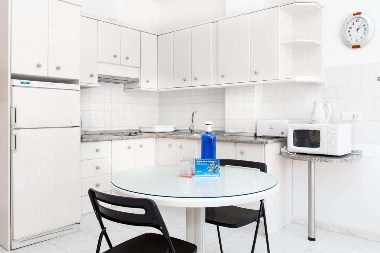 At Almoraide Rooms Suites (Adults Only) Nerja Bagian luar foto