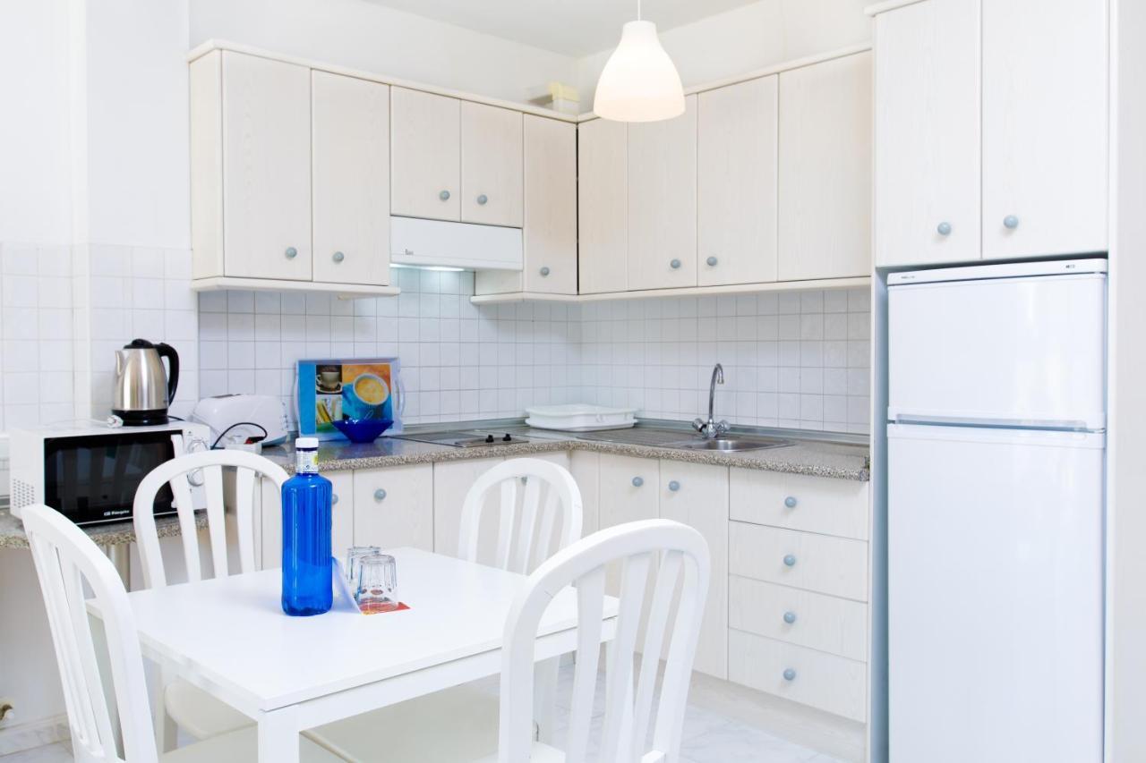 At Almoraide Rooms Suites (Adults Only) Nerja Bagian luar foto