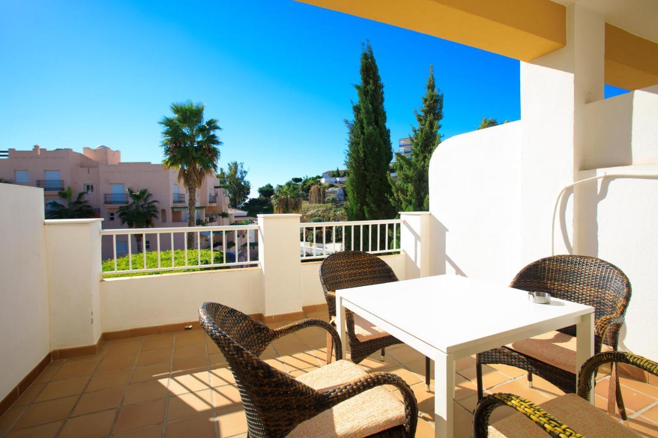 At Almoraide Rooms Suites (Adults Only) Nerja Bagian luar foto