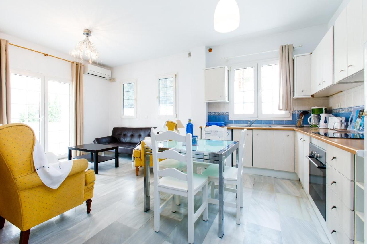 At Almoraide Rooms Suites (Adults Only) Nerja Bagian luar foto