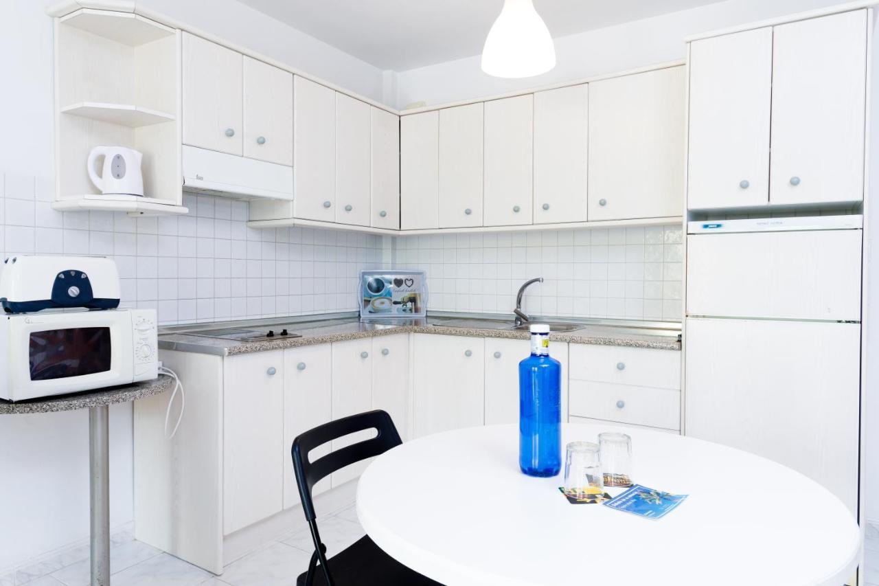 At Almoraide Rooms Suites (Adults Only) Nerja Bagian luar foto