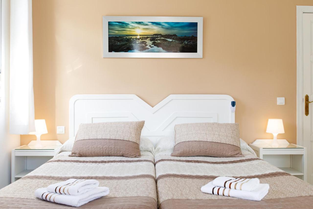 At Almoraide Rooms Suites (Adults Only) Nerja Bagian luar foto
