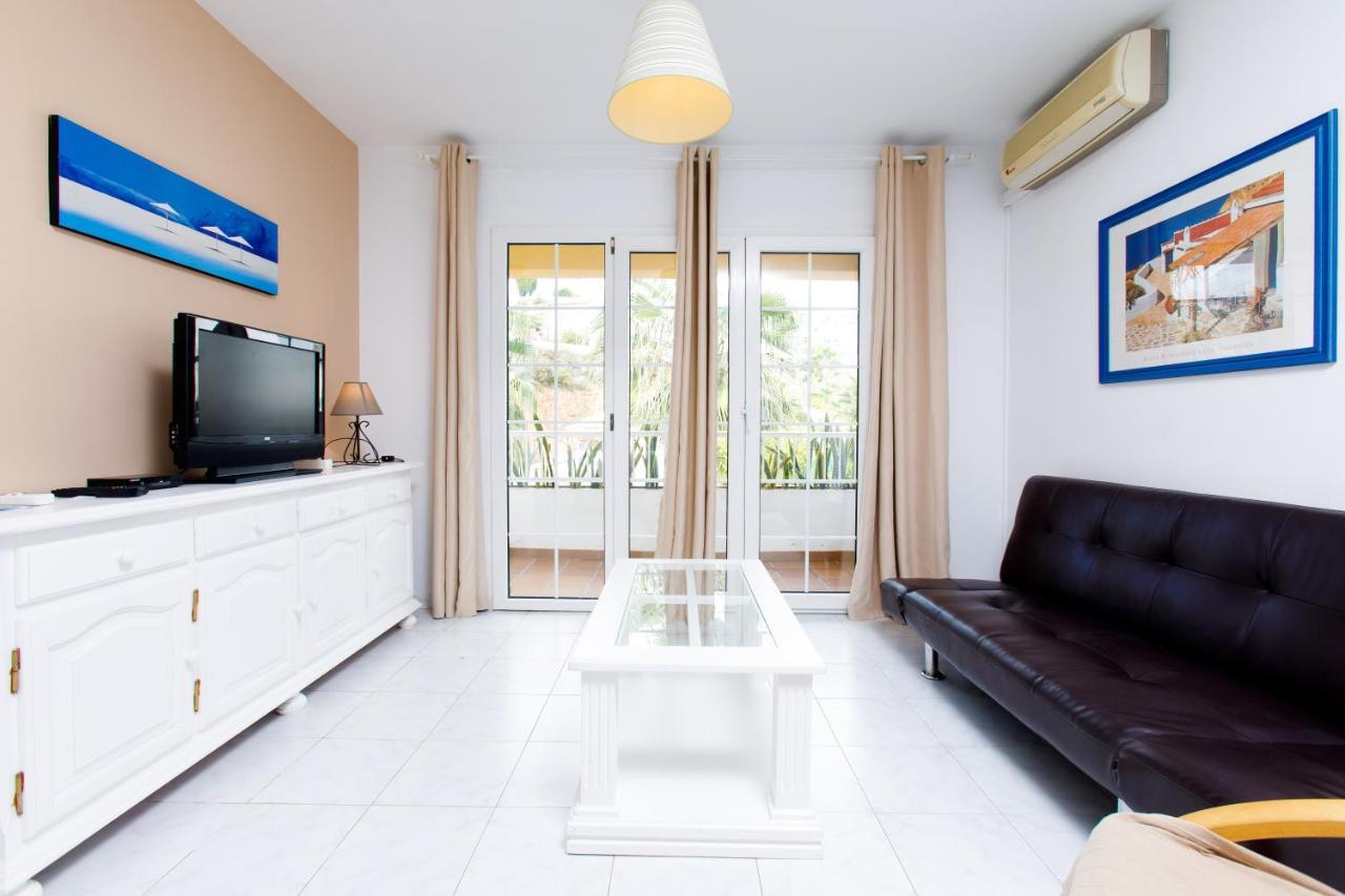 At Almoraide Rooms Suites (Adults Only) Nerja Bagian luar foto