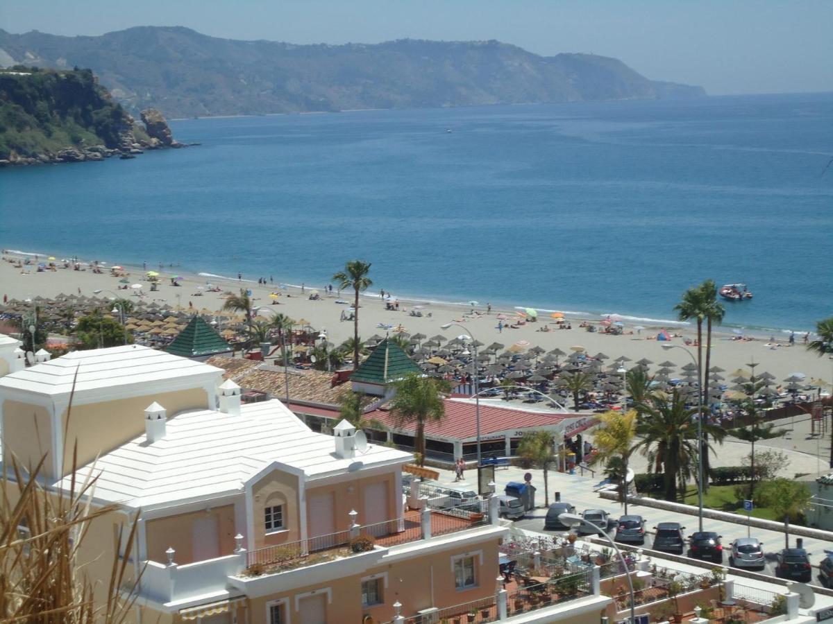 At Almoraide Rooms Suites (Adults Only) Nerja Bagian luar foto