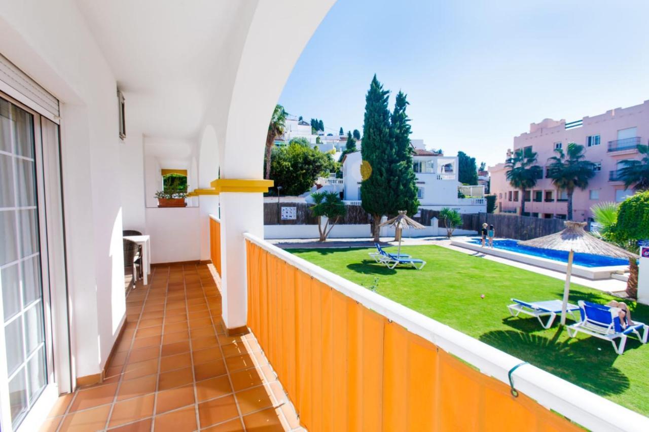 At Almoraide Rooms Suites (Adults Only) Nerja Bagian luar foto